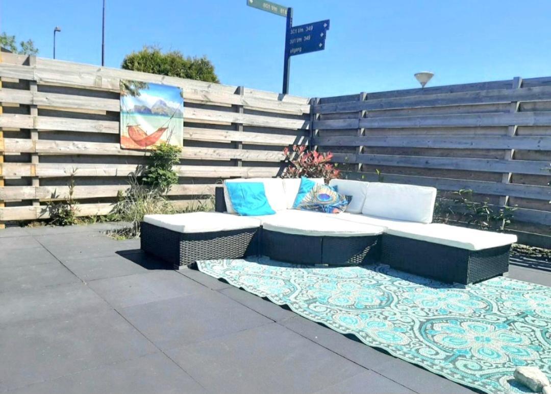Huisje Britt Met Grote Tuin En Veel Privacy Dirkshorn Bagian luar foto