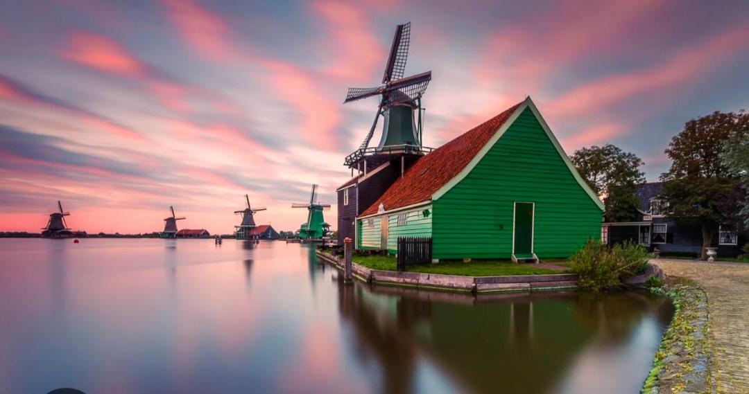 Huisje Britt Met Grote Tuin En Veel Privacy Dirkshorn Bagian luar foto