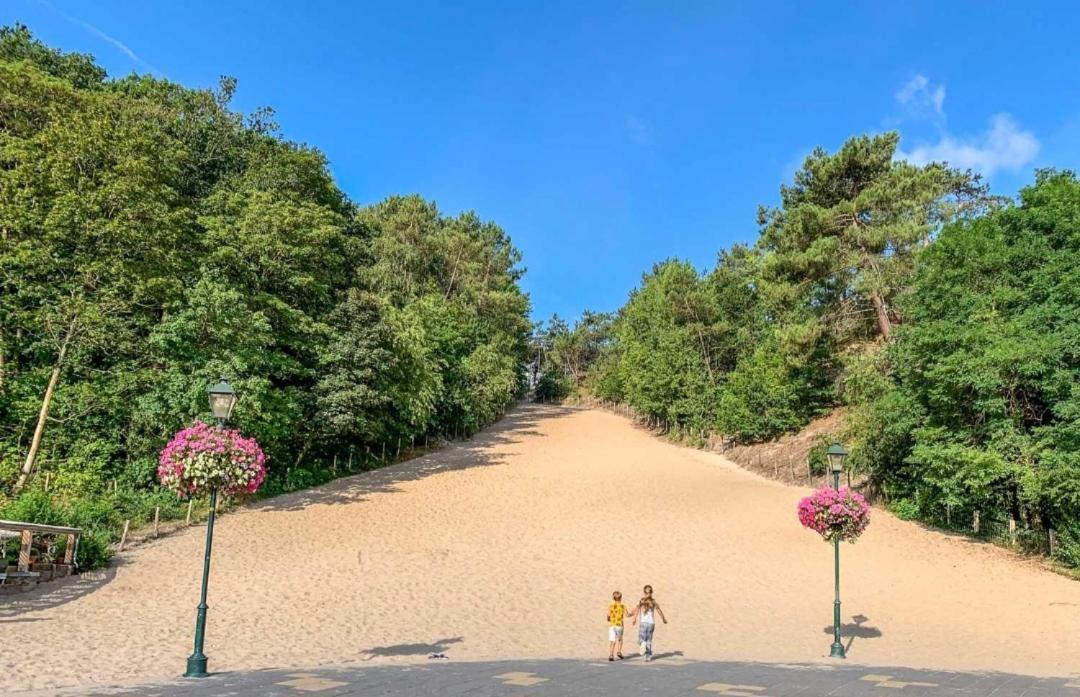 Huisje Britt Met Grote Tuin En Veel Privacy Dirkshorn Bagian luar foto