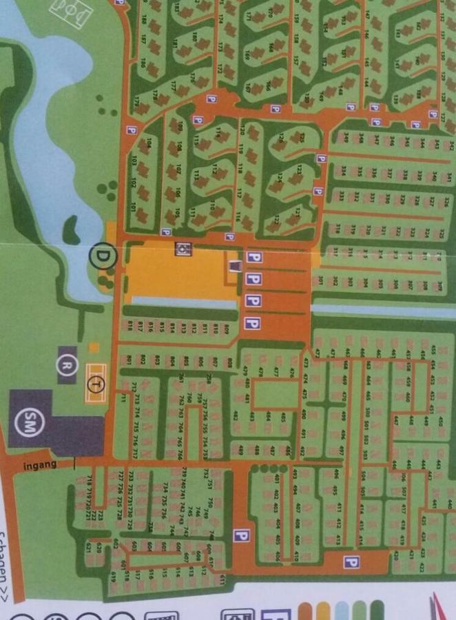 Huisje Britt Met Grote Tuin En Veel Privacy Dirkshorn Bagian luar foto